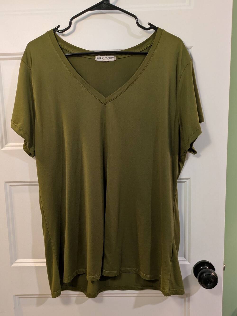 🔴 Olive V-Neck Short Sleeve Tee